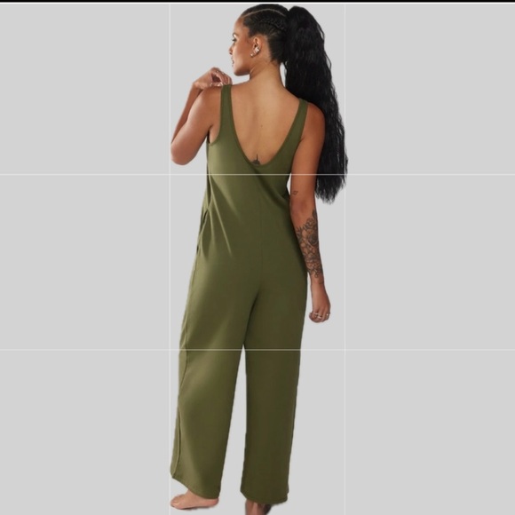 NWOT Savage X Fenty Womens Xssential Relaxed Jumpsuit Size L Olive Green R$90 - Picture 2 of 6